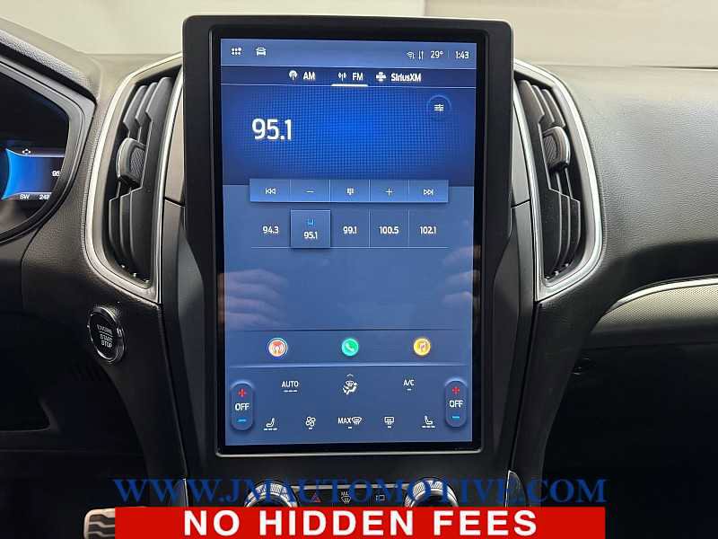Used 2023 Ford Edge ST image 23