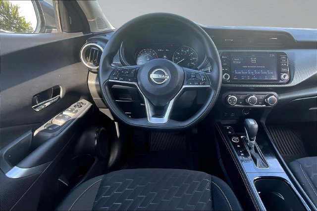 Used 2024 Nissan Kicks SV FWD image 8