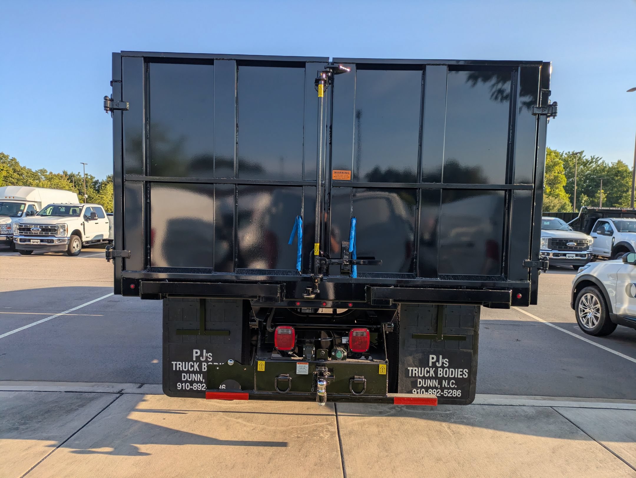 New 2027 Ford F750 2WD Regular Cab Super Duty image 4