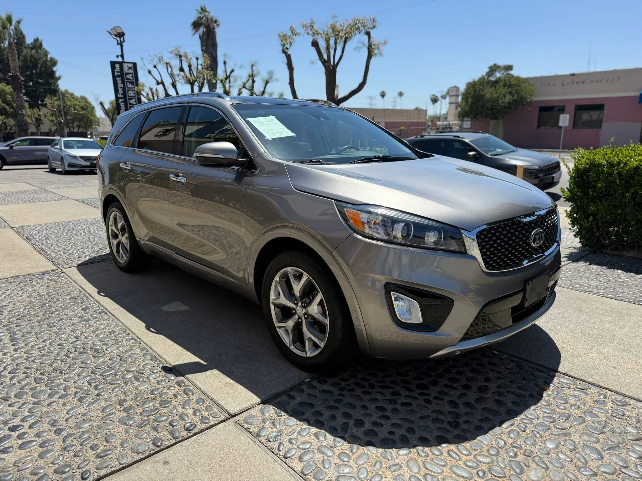 Used 2017 Kia Sorento SX FWD image 3