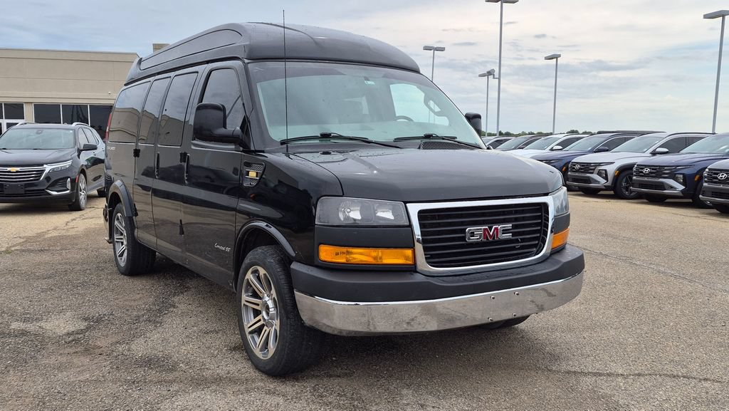 Used 2018 GMC Savana 2500 w/ Enhanced Convenience Package RWD image 1