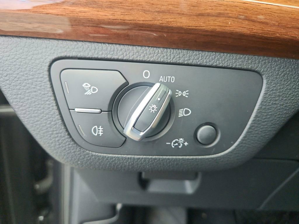 Used 2022 Audi Q5 2.0T Premium image 35