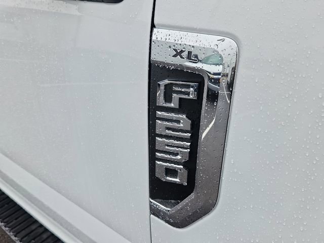 Used 2022 Ford F250 XL w/ Power Equipment Group AWD/4WD image 14