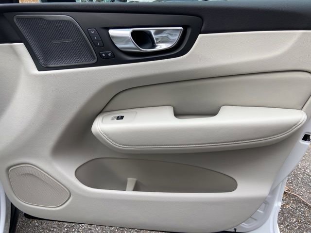 New 2026 Volvo XC60 T8 Ultra w/ Climate Package image 19