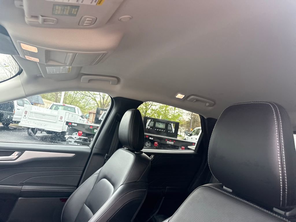 Used 2023 Ford Escape Platinum FWD image 25