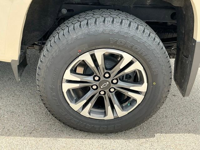 Used 2021 Chevrolet Colorado Z71 w/ Safety Package AWD/4WD image 5