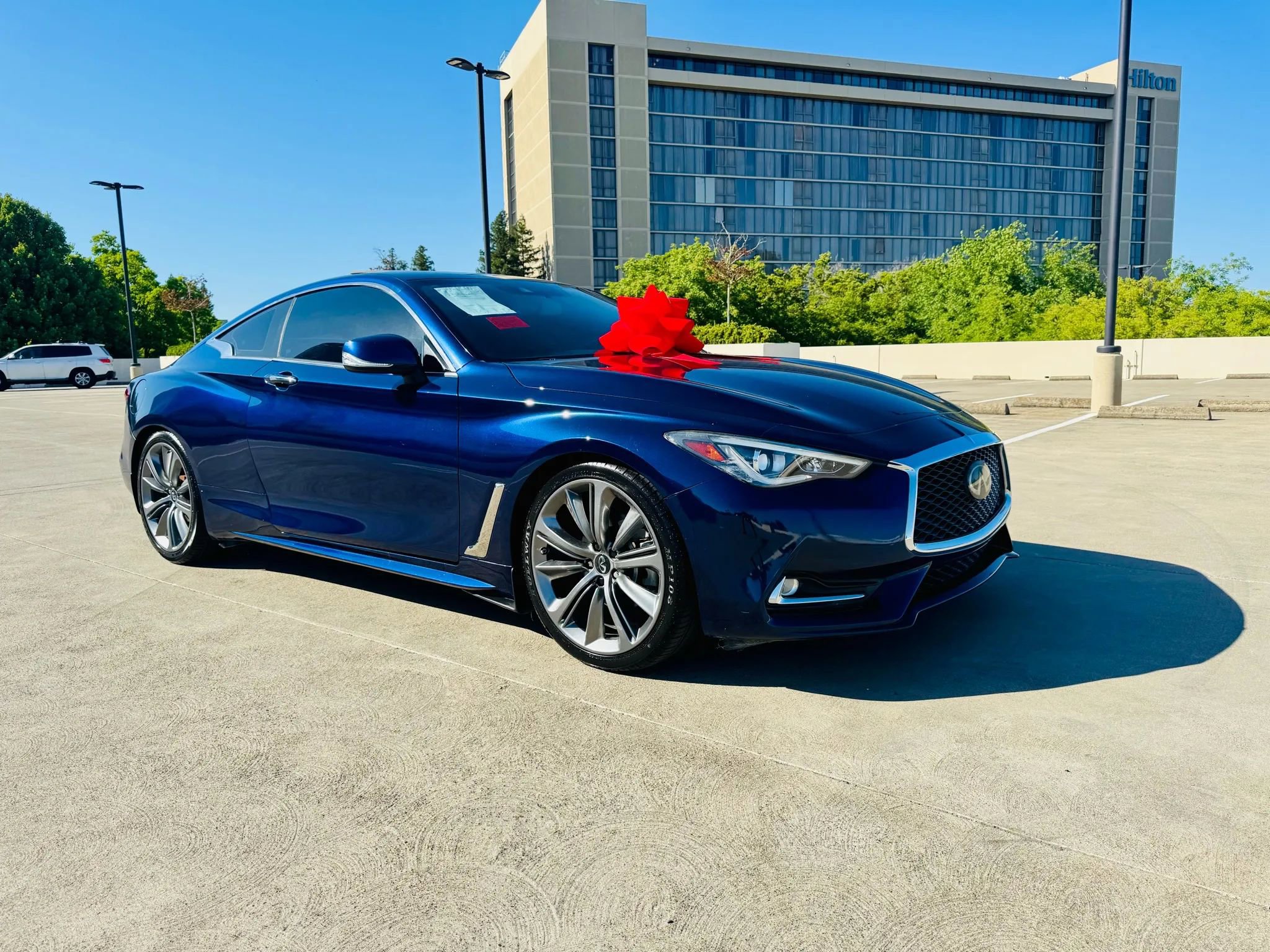 Used 2019 INFINITI Q60 3.0t Luxe w/ Cargo Package image 2