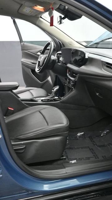 Used 2024 Buick Encore GX Sport Touring FWD image 9