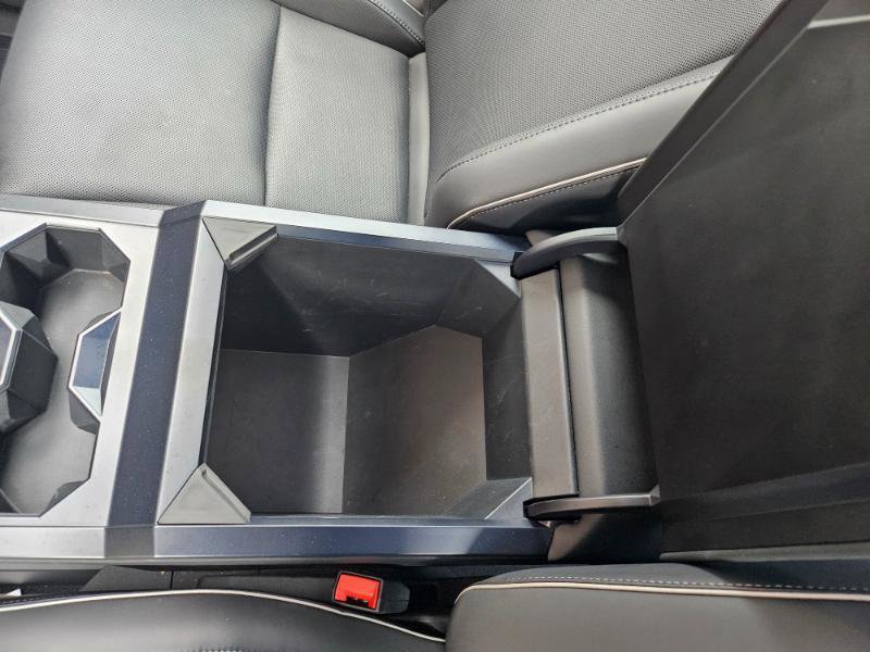 Used 2024 Tesla Cybertruck AWD Crew Cab image 43