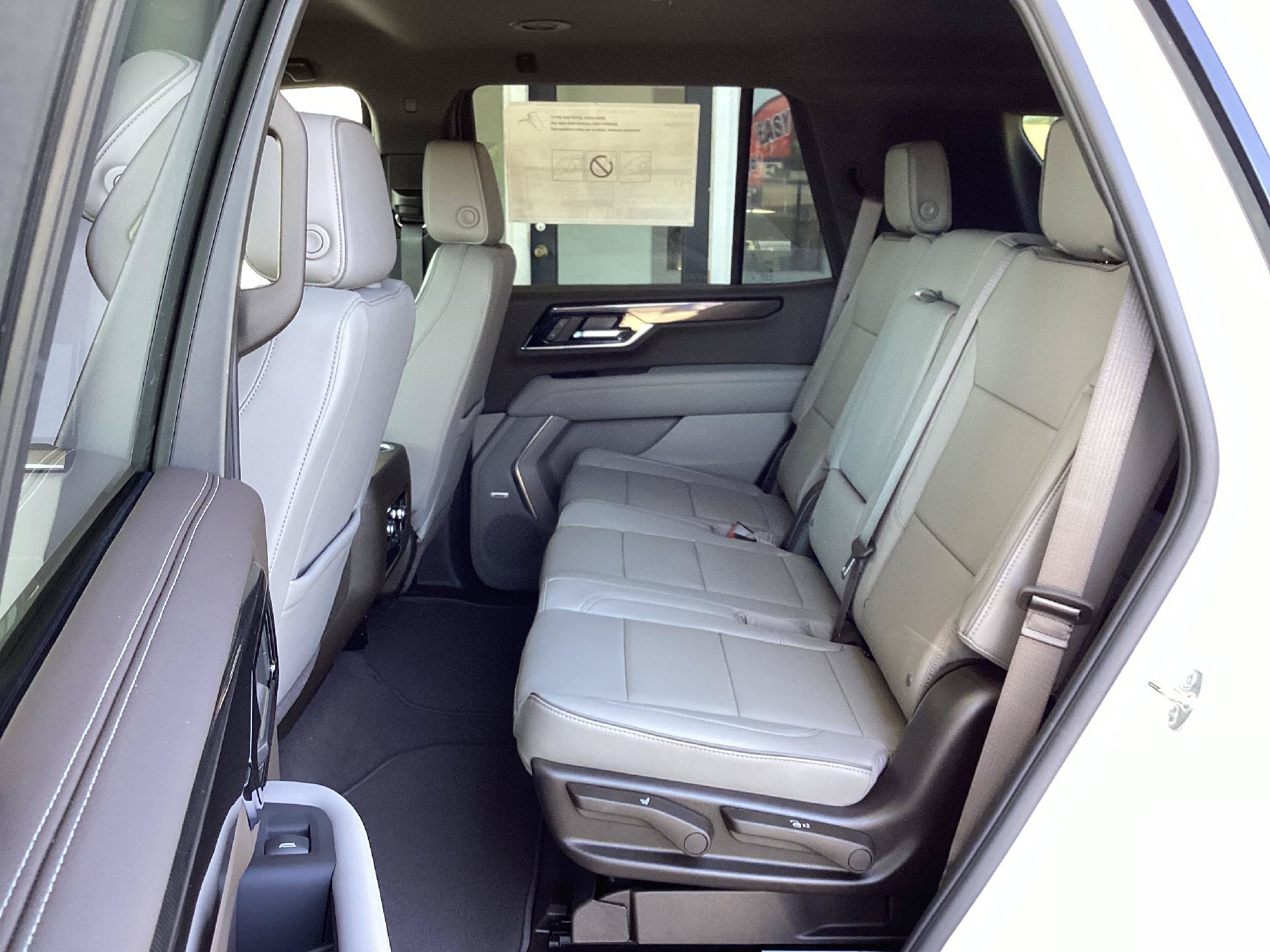New 2026 GMC Yukon Elevation AWD/4WD image 12