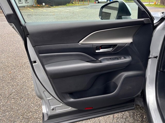 Used 2025 Toyota Grand Highlander AWD image 24