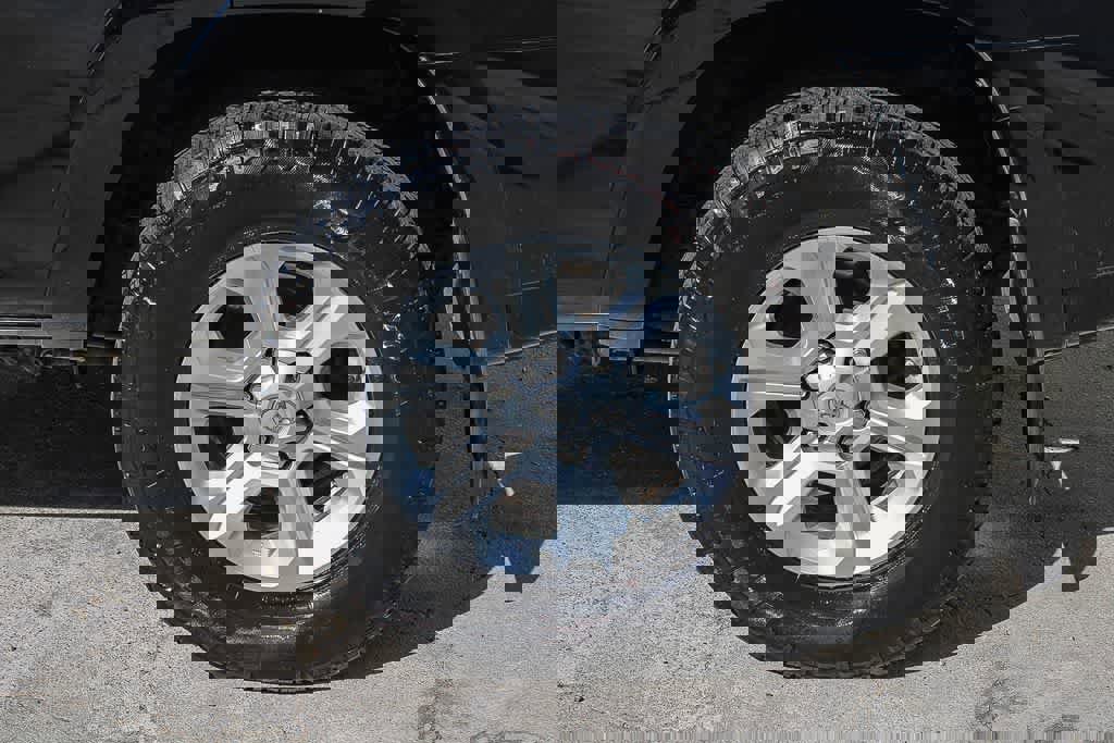 Used 2017 Toyota 4Runner SR5 image 6