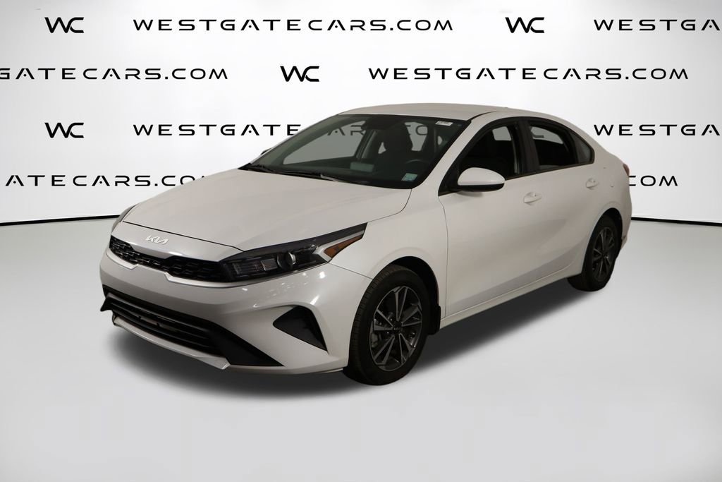 Used 2024 Kia Forte LXS image 1