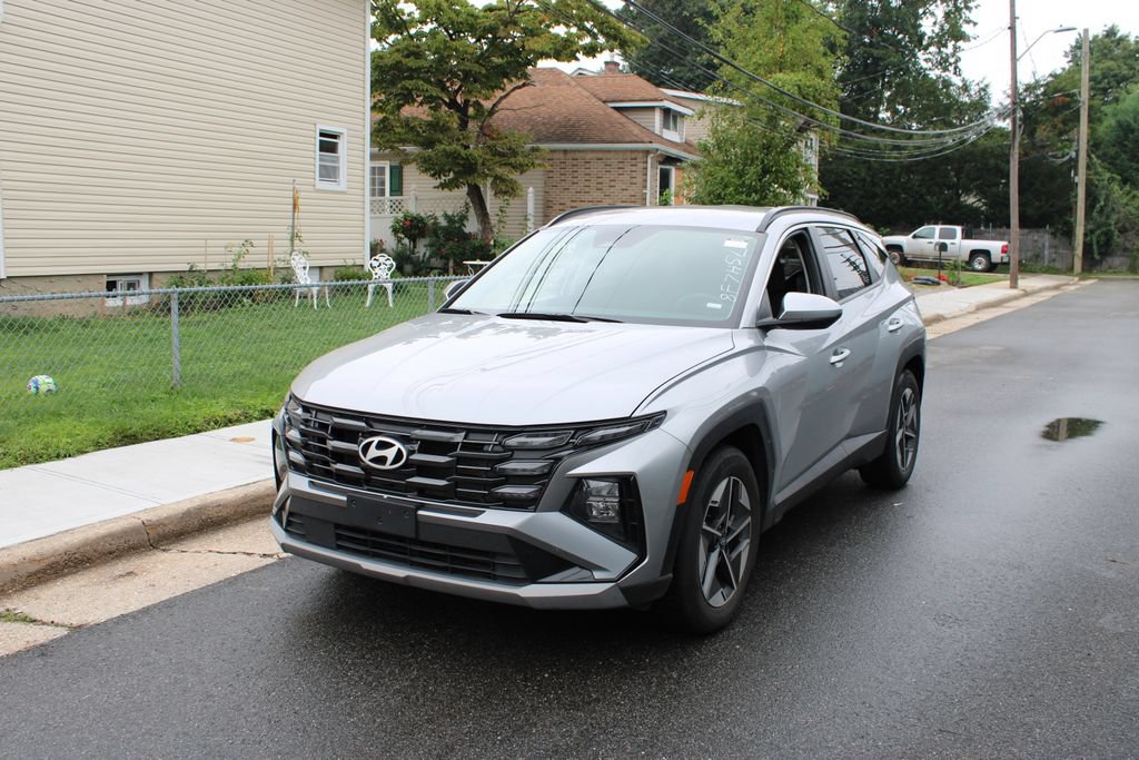 Used 2025 Hyundai Tucson SEL FWD image 2
