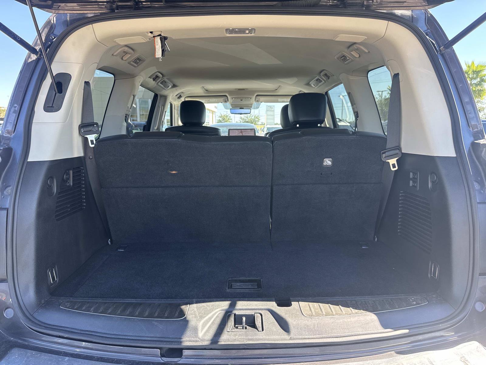 Certified 2024 INFINITI QX80 Luxe RWD image 9