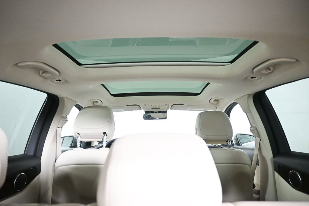Certified 2022 Mercedes-Benz GLC 300 w/ Premium Package Lite image 20