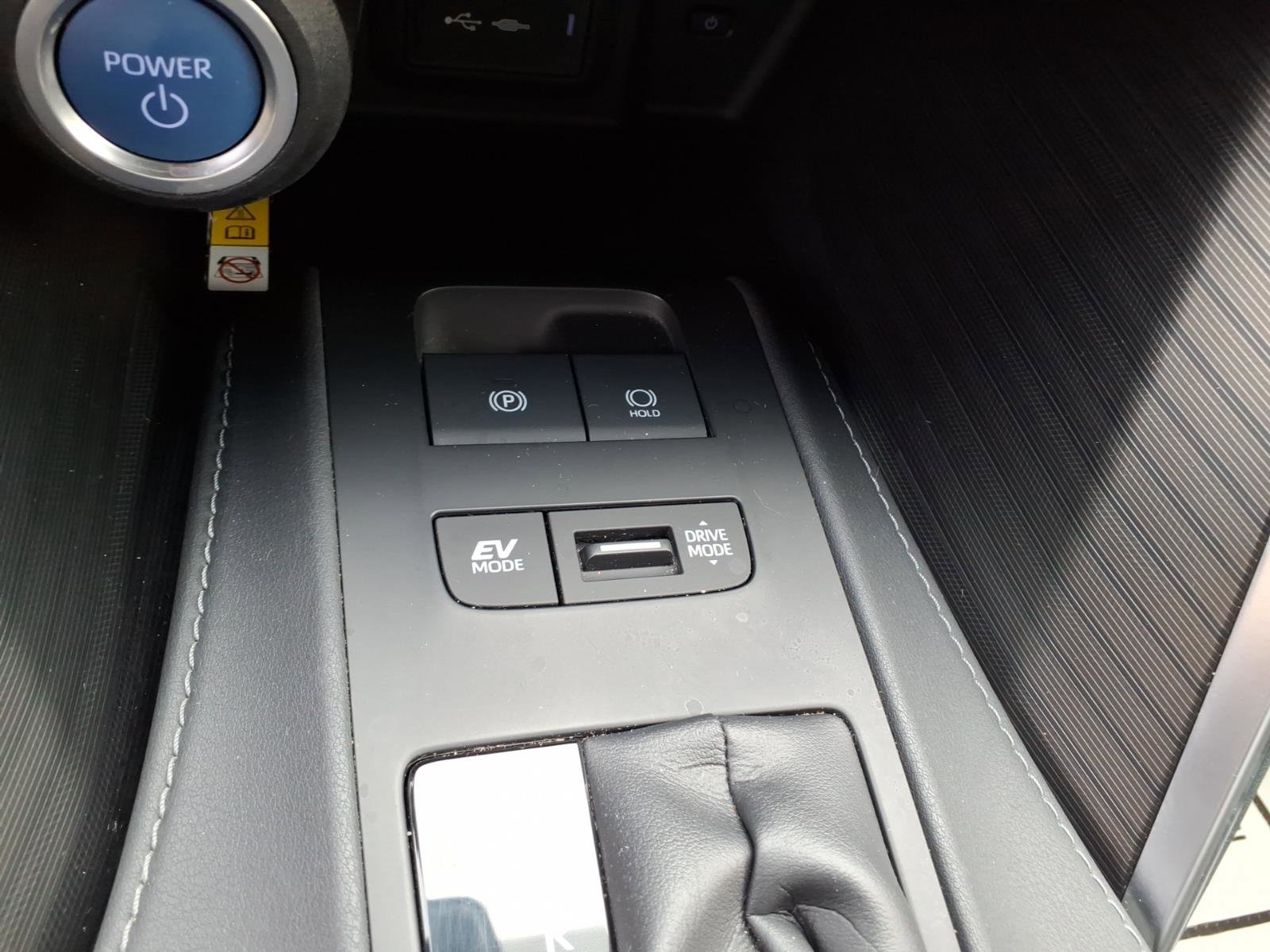 Used 2021 Toyota Venza XLE w/ Softex Package image 26