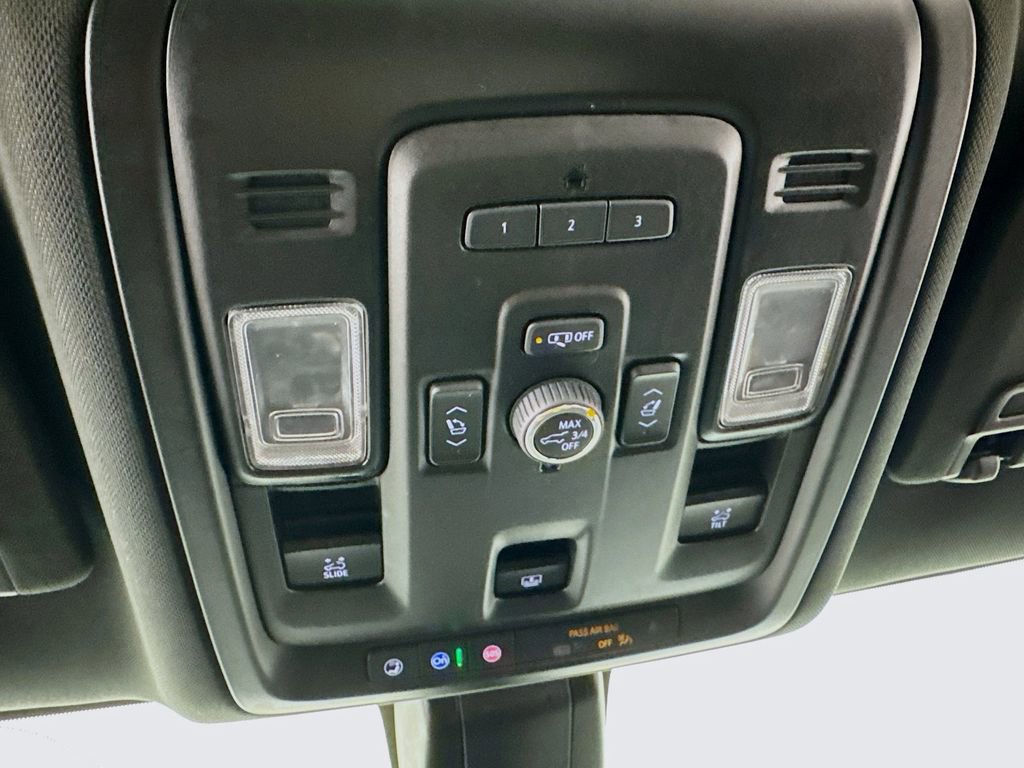 Used 2021 Chevrolet Suburban Premier w/ Premium Package AWD/4WD image 23