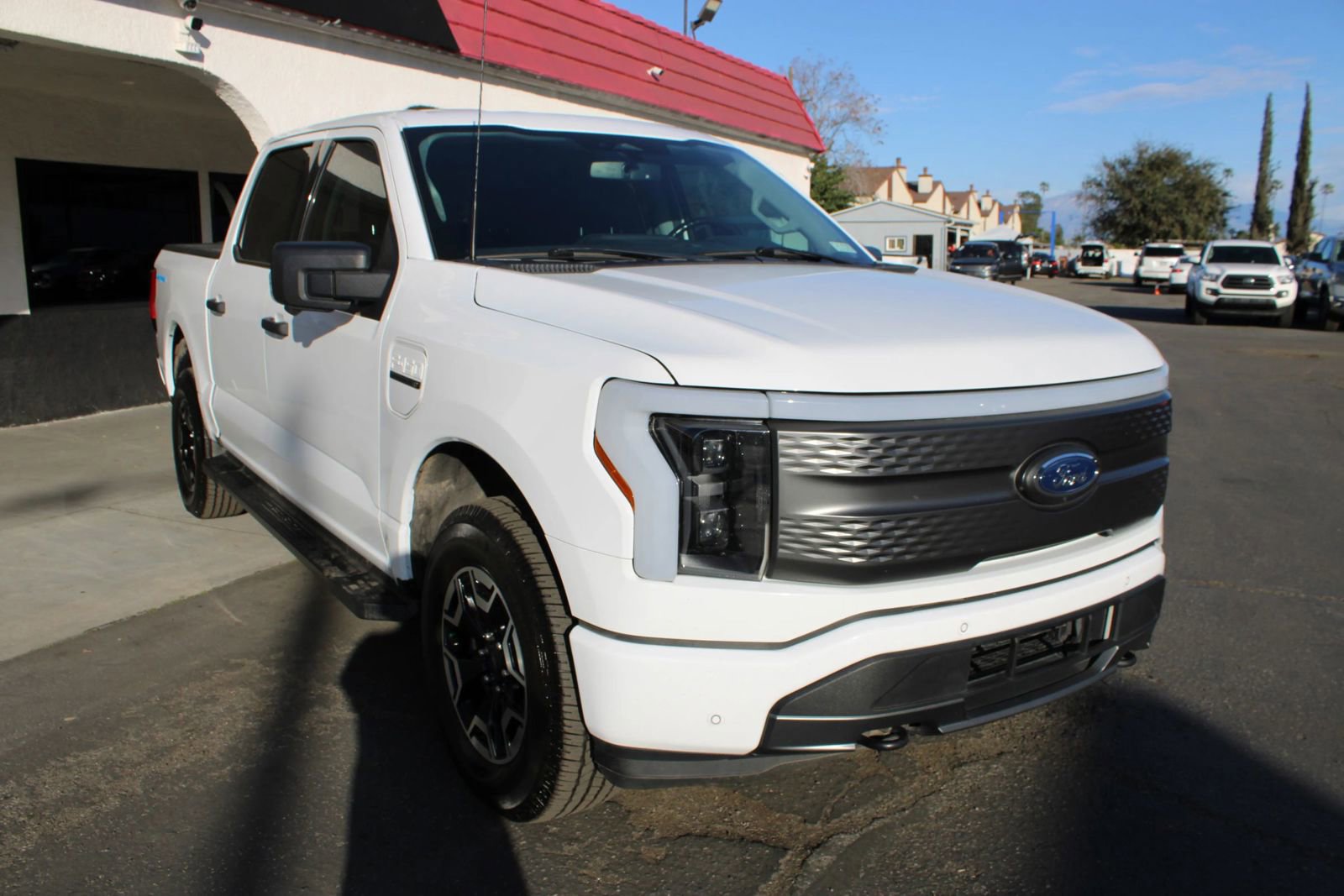 Used 2023 Ford F150 Lightning XLT image 4