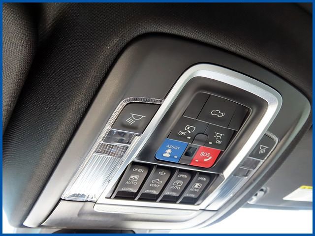 Used 2022 RAM 1500 Laramie AWD/4WD image 19