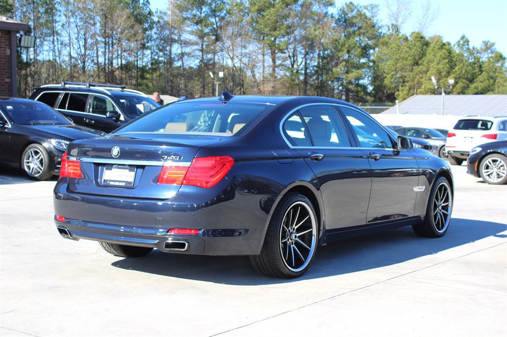 Used 2012 BMW 740i RWD image 7