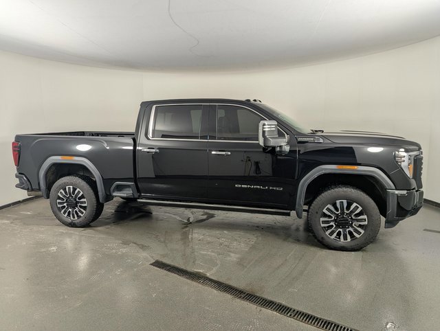 Used 2025 GMC Sierra 2500 Denali Ultimate image 9