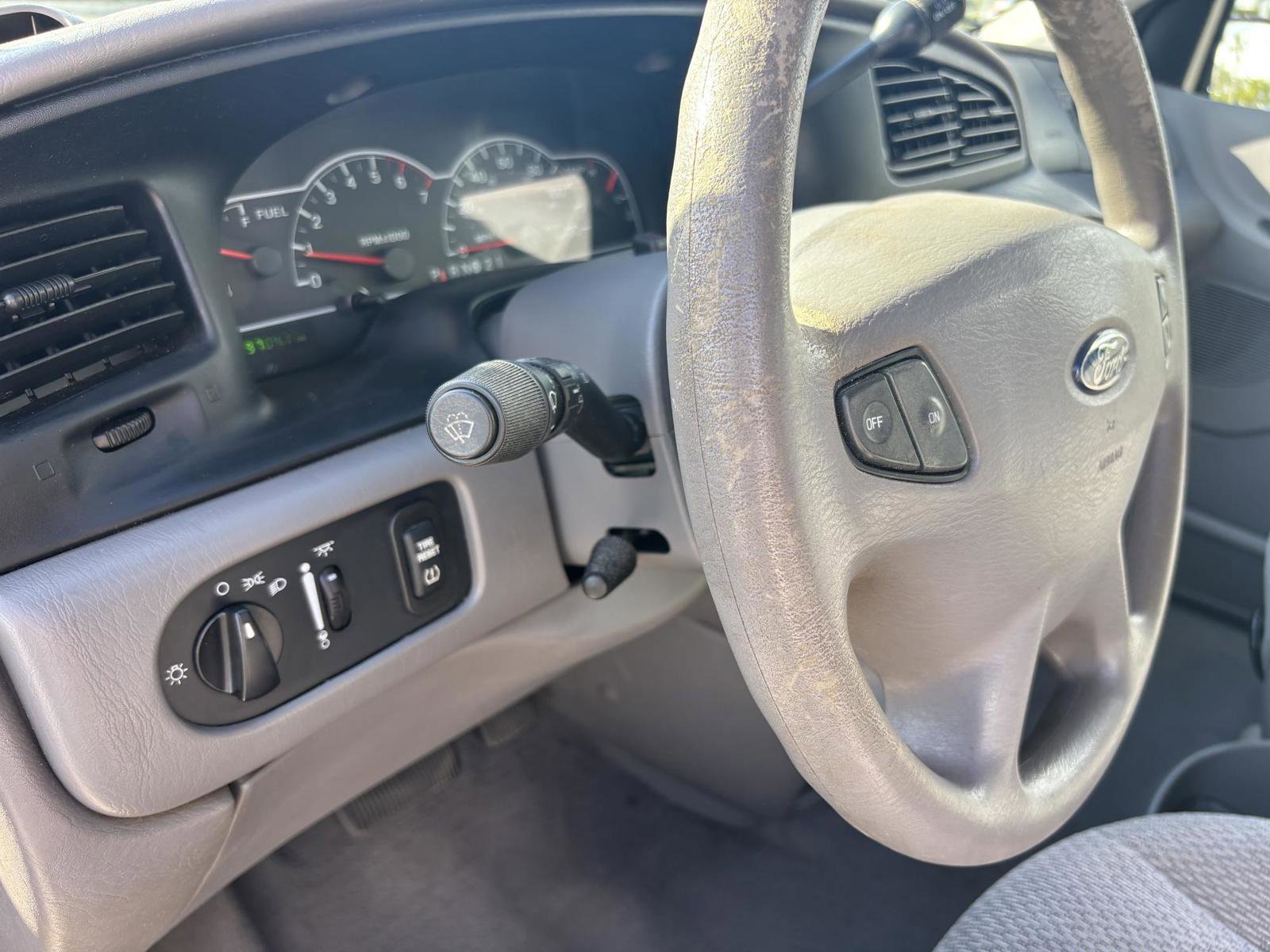 Used 2002 Ford Windstar LX image 22