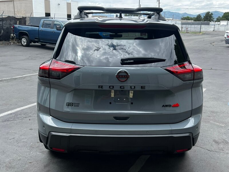 Used 2026 Nissan Rogue SV AWD/4WD image 6