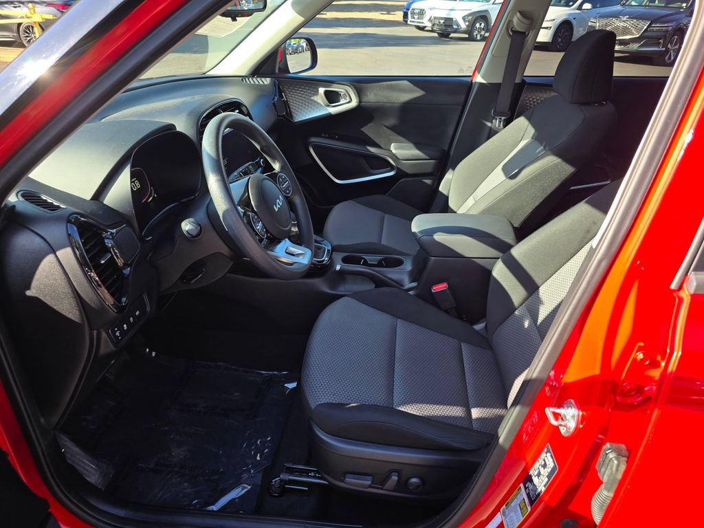 Used 2024 Kia Soul S FWD image 20