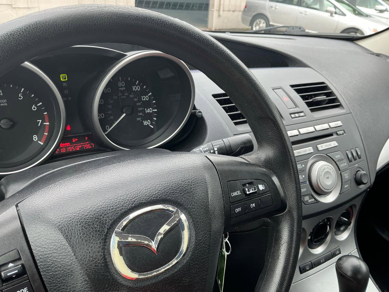 Used 2010 MAZDA MAZDA3 i Touring FWD image 19