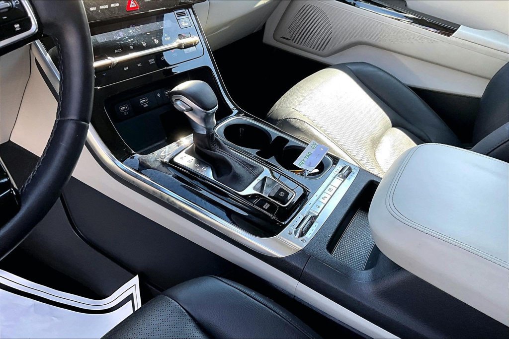 Used 2024 Kia Carnival SX Prestige FWD image 12