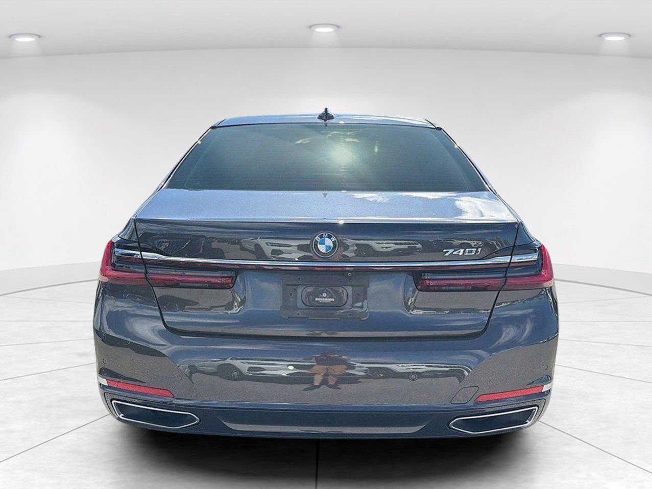 Used 2020 BMW 740i image 5