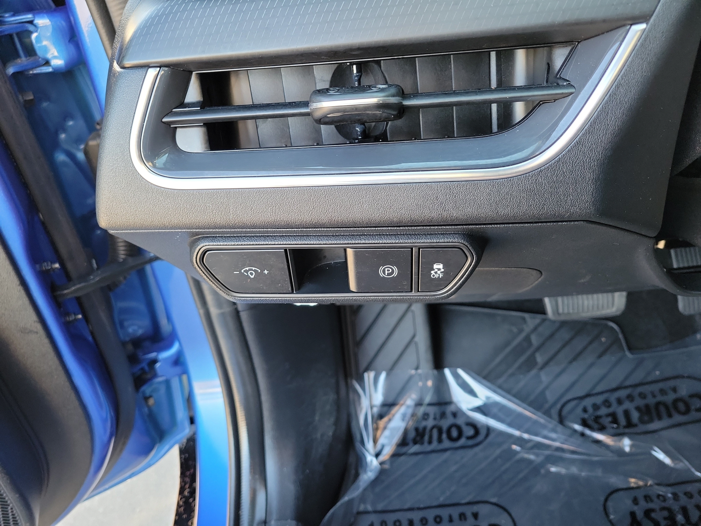Certified 2025 Kia K4 EX FWD image 28