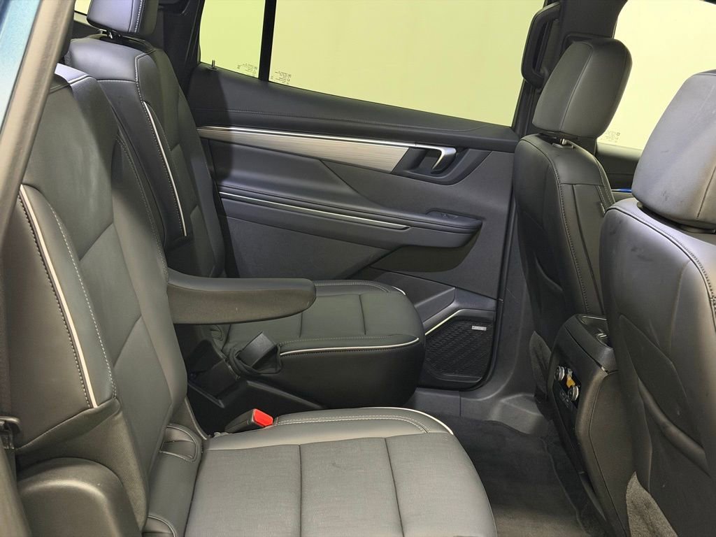 Certified 2025 Buick Enclave Preferred image 22