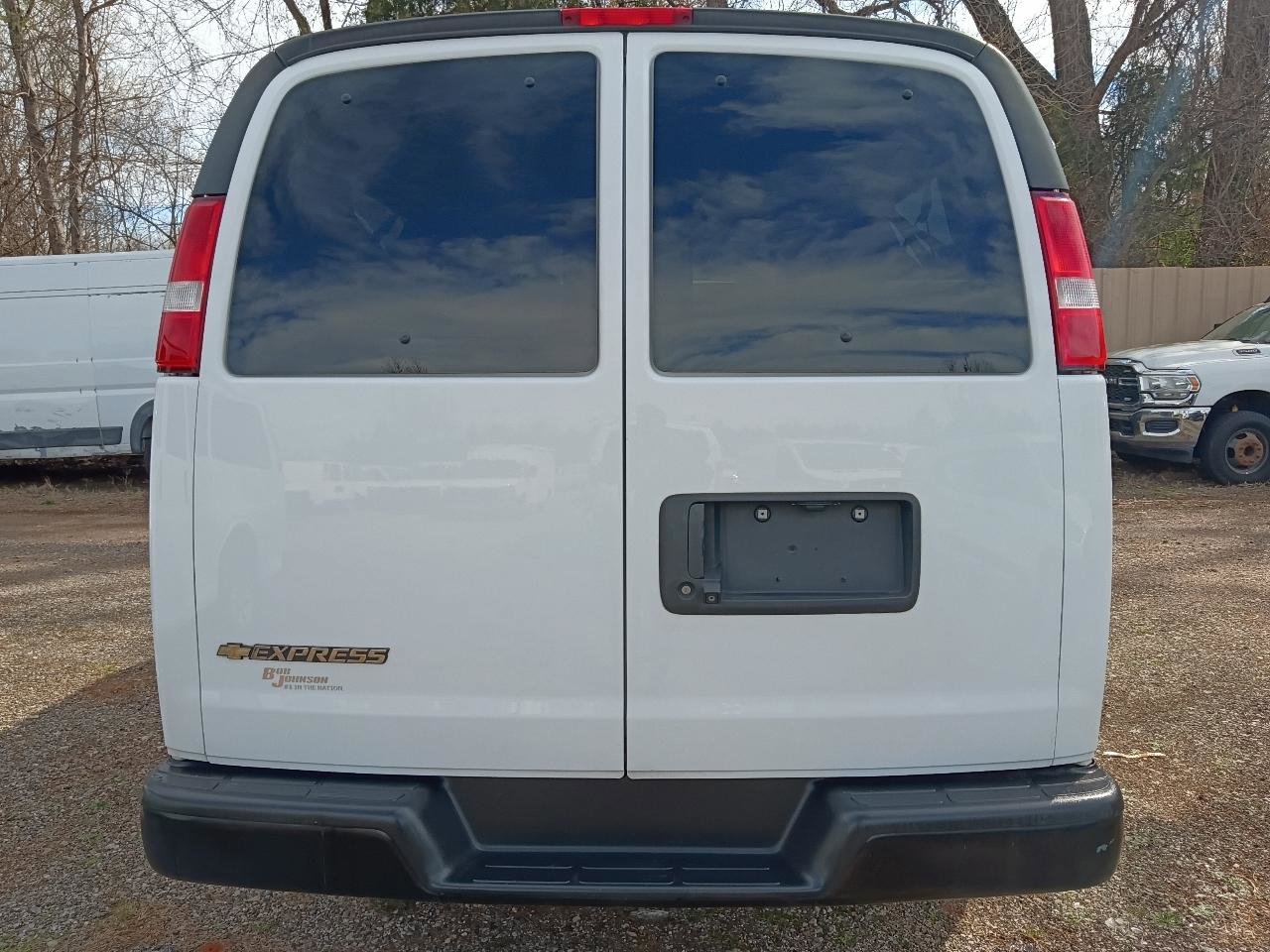 Used 2022 Chevrolet Express 3500 LS RWD image 6