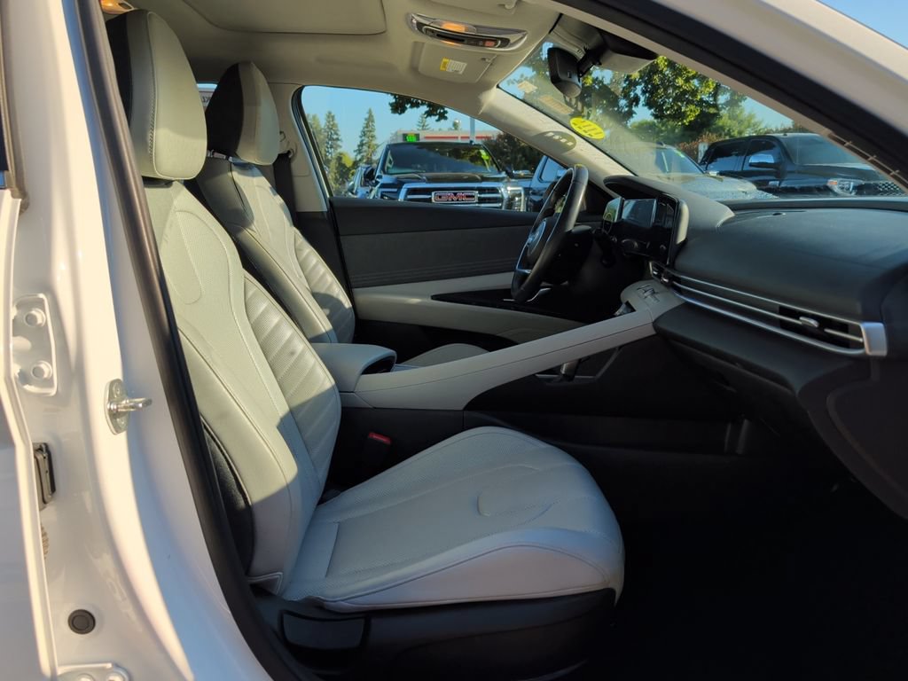 Used 2024 Hyundai Elantra Limited FWD image 37