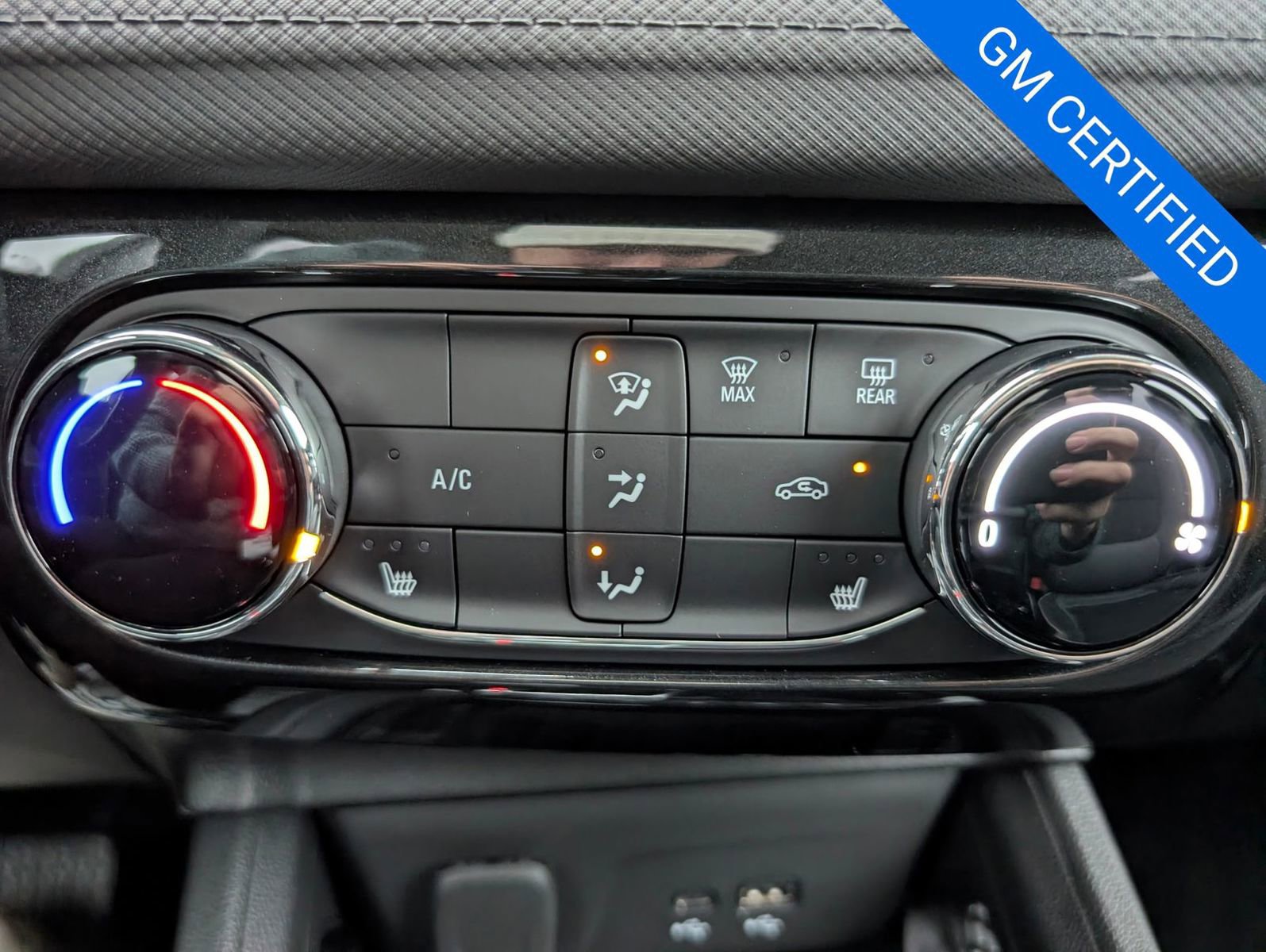 Used 2024 Chevrolet TrailBlazer LT w/ LT Cold Weather Package image 18