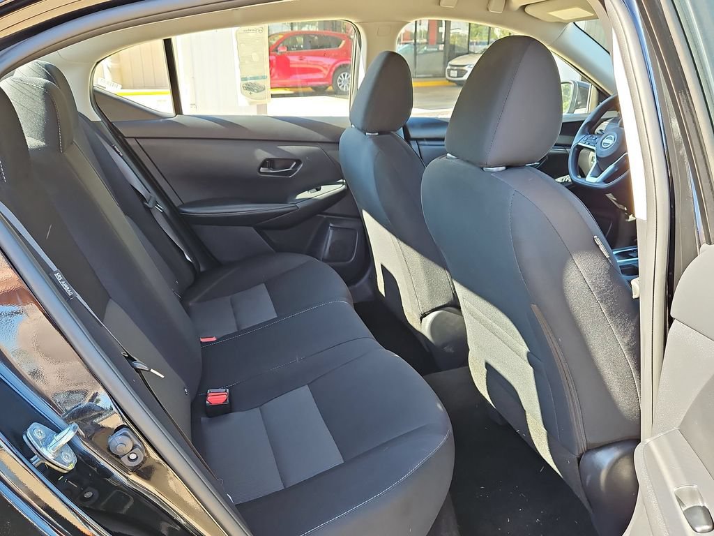 Used 2025 Nissan Sentra SV FWD image 30