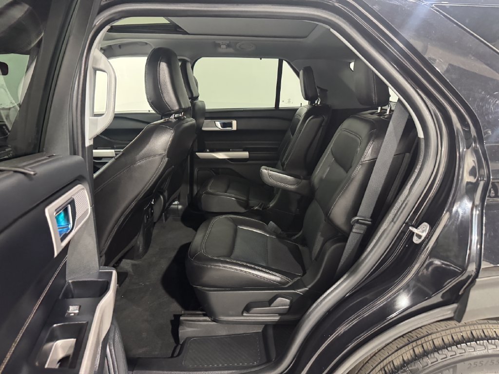 Used 2022 Ford Explorer Limited w/ Class IV Trailer Tow Package AWD/4WD image 20