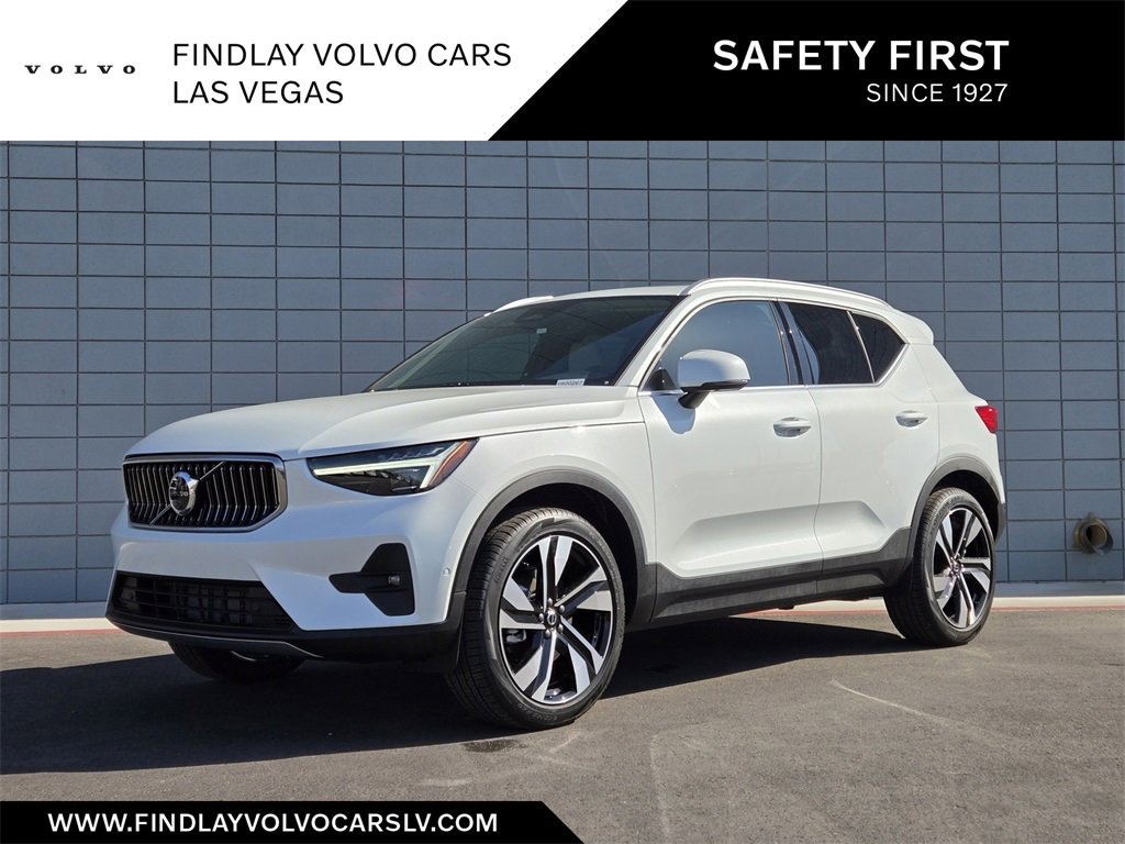 New 2025 Volvo XC40 B5 Ultra w/ Protection Package