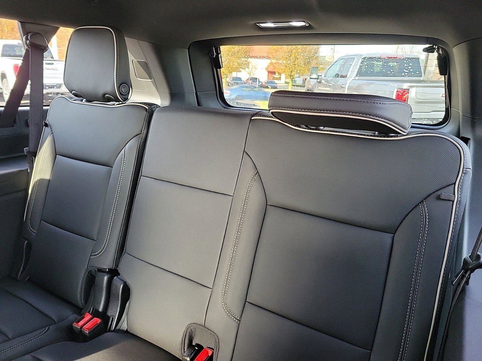 New 2026 GMC Yukon XL Elevation image 11