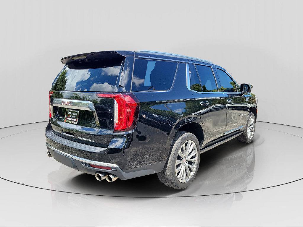 Used 2022 GMC Yukon Denali w/ Denali Premium Package AWD/4WD image 7