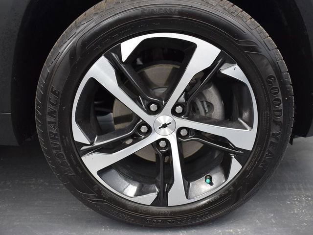Used 2025 Chevrolet Trax RS w/ Driver Confidence Package FWD image 25