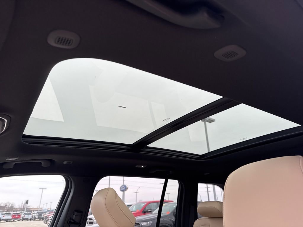 New 2026 Jeep Grand Cherokee Limited AWD/4WD image 5