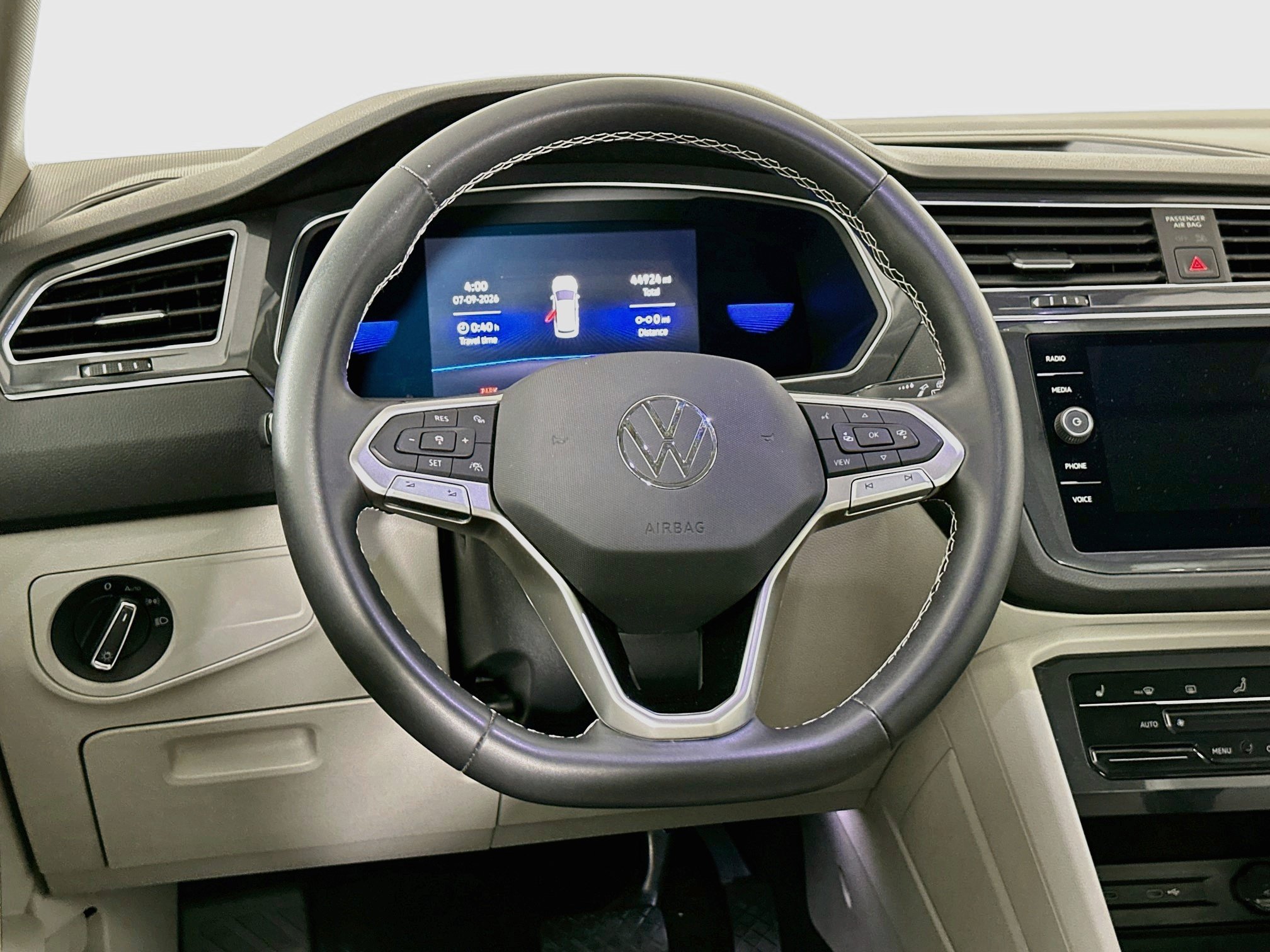Used 2023 Volkswagen Tiguan SE FWD image 18