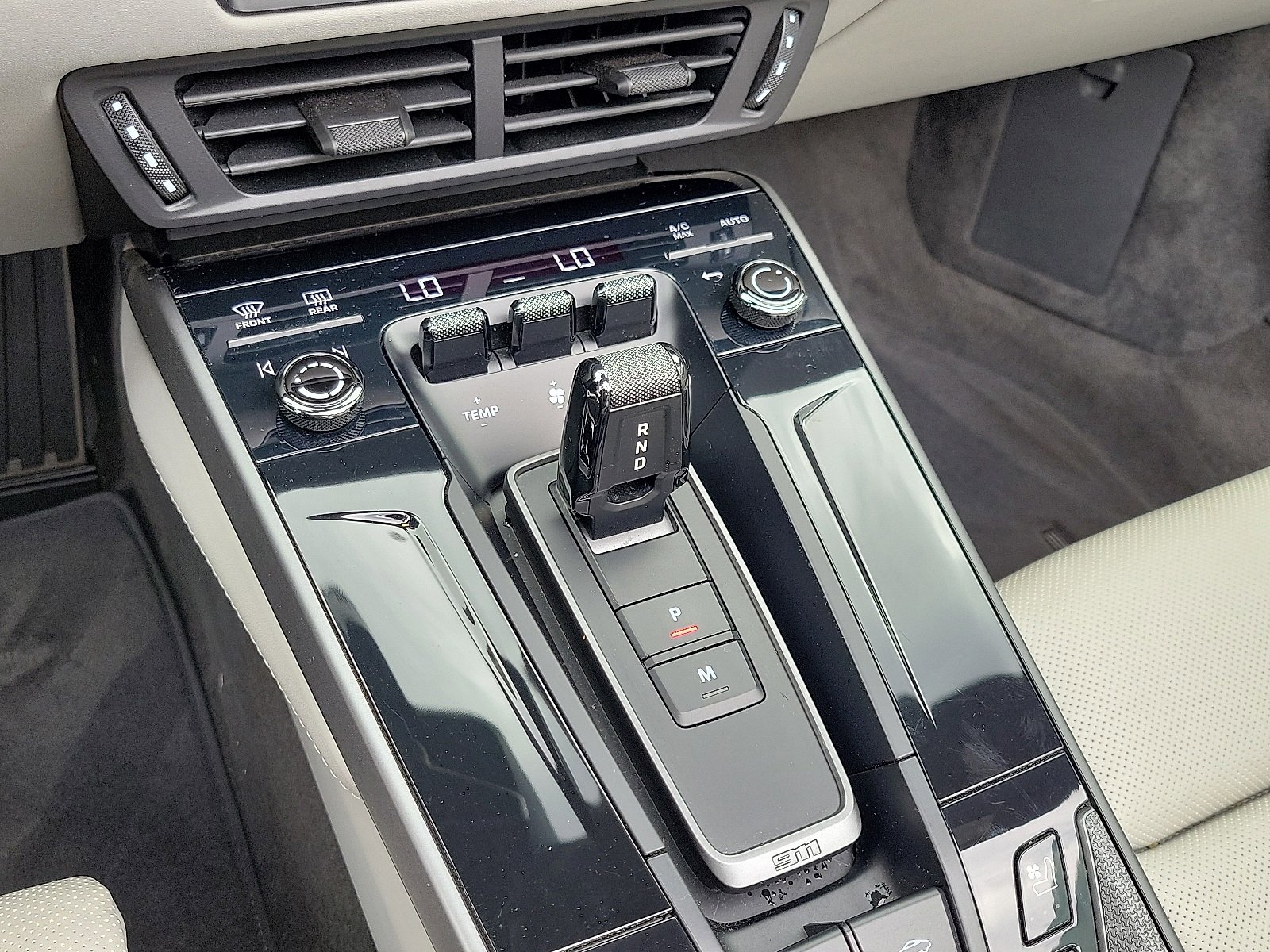 Certified 2025 Porsche 911 Carrera image 21