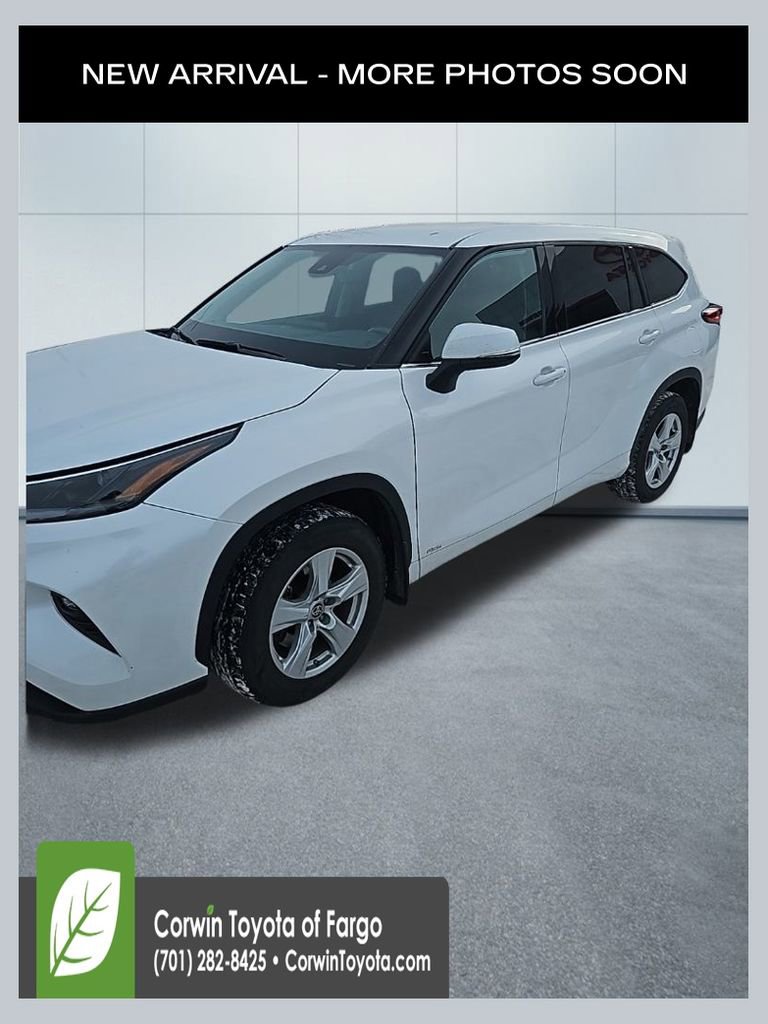 Used 2022 Toyota Highlander LE
