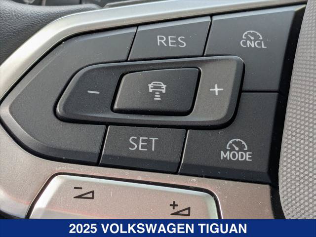 Certified 2025 Volkswagen Tiguan S AWD/4WD image 14