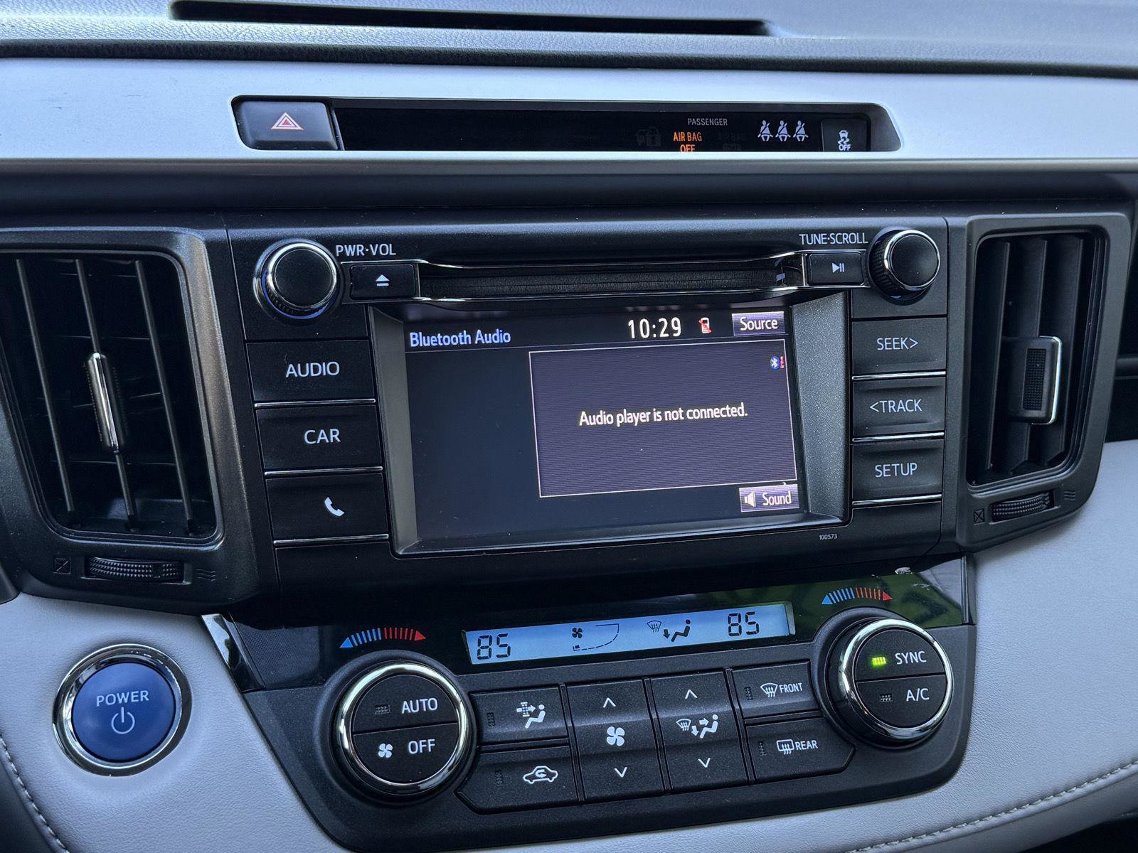 Used 2018 Toyota RAV4 LE image 25