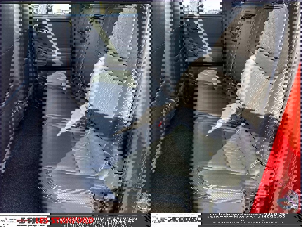 Used 2022 Nissan Frontier SV w/ SV Premium Package image 13